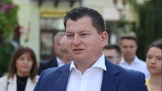 Kucharski szacuje: 2, 4 a może 10 milionów. To już prawdziwy kabaret.
