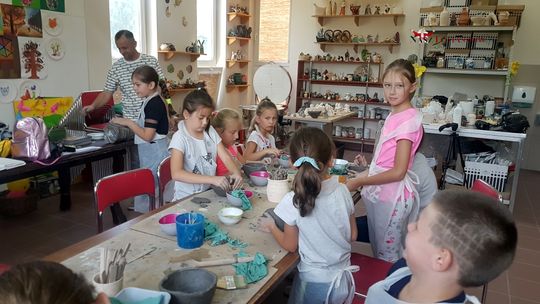 „Letnia heca z pieca” - warsztaty ceramiczne w Tkaczu