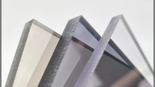 Lity poliwęglan czy szkło – który materiał wybrać?
