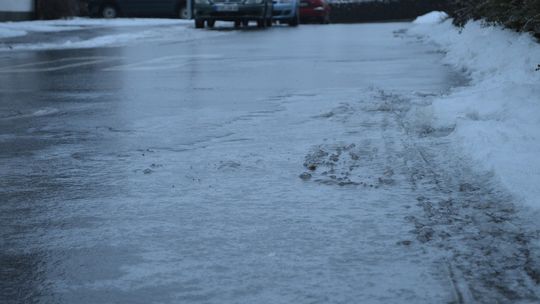 Łódzkie/ IMiGW ostrzega przed oblodzeniami we wschodniej i południowej części regionu