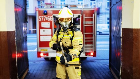Łódzkie/ Strażacy zyskają 28 nowych pojazdów, a pogotowie - ambulans na bazie autobusu