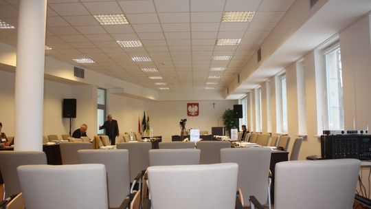 Lutowa sesja pełna sprawozdań