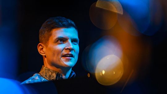 Maciej Tubis z z chopinowskim programem w Tomaszowie