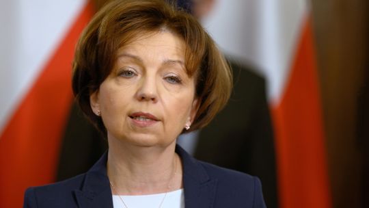 Maląg: Rodzice wolą świadczenie 1 tys. zł. przez rok