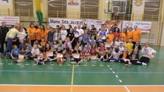 "Mama, Tata, Ja i siata 2014" czyli turniej siatkówki rodzinnej.