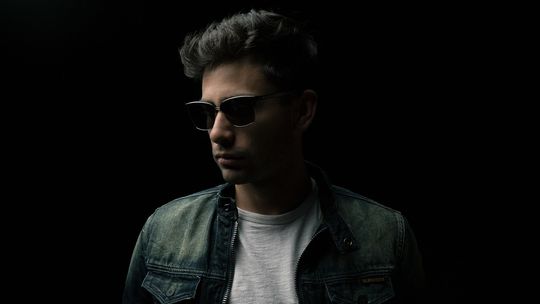 Marzy Ci się nienaganna fryzura bez wizyt u fryzjera? Sprawdź, jak to zrobić w domu