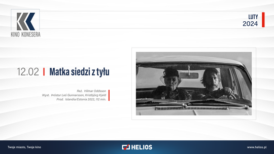 Matka siedzi z tyłu