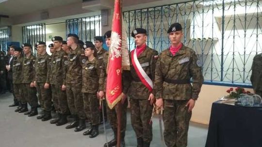 Maturzyści z "Mechanika" kończą naukę.
