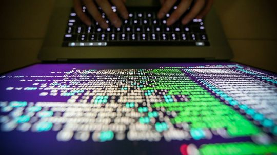 Mężczyzna stracił 3 mln zł po internetowej inwestycji w kryptowaluty