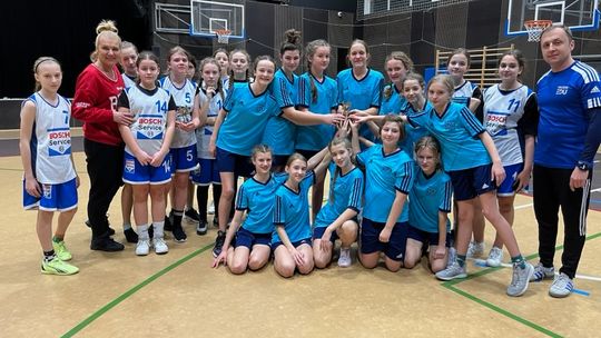 Mini Basket w Powiecie dla SP Tomek.