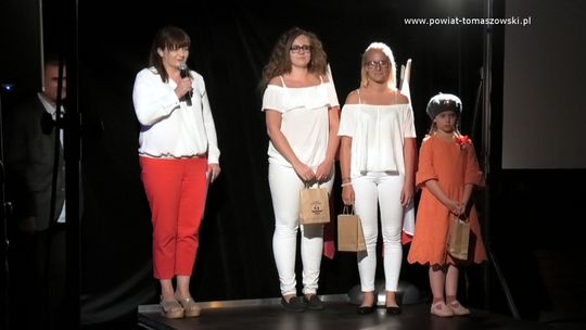 Minirecital piosenek patriotycznych i projekcja filmu „Kanał”