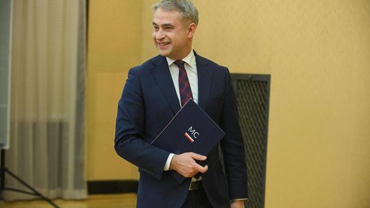 Minister cyfryzacji: zastrzeżenie dowodu i paszportu w mObywatelu - w 2025 r.