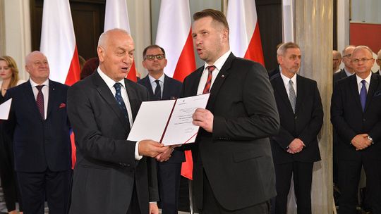 Minister Czarnek przyjedzie jutro do Tomaszowa. 