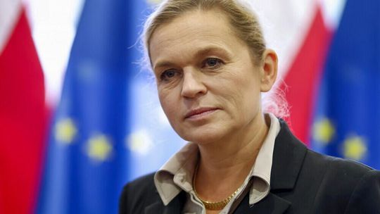 Minister Edukacji podpisała podstawy programowe do przedmiotów: edukacja obywatelska i edukacja zdrowotna
