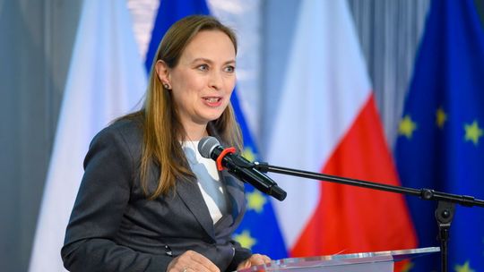 Minister funduszy i polityki regionalnej: zagrożone są środki z UE, nawet do kilkuset milionów zł