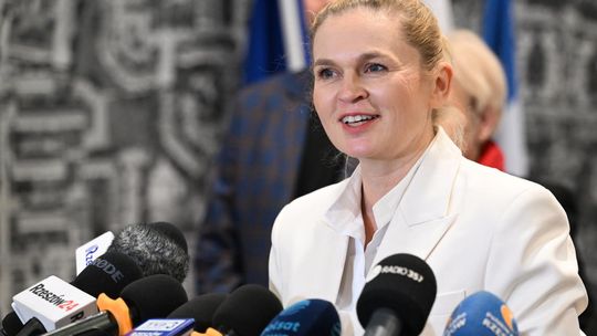 Minister Nowacka: MEN pracuje nad zwiększeniem dostępności psychologów w szkołach