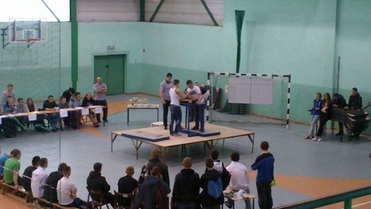 Mistrzostwa Szkół Ponadgimnazjalnych w Armwrestlingu w ZSP nr 3