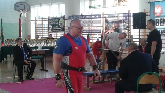 Mistrzowie Polski z tomaszowskiego Stowarzyszenia Sportów Siłowych „Cobra”