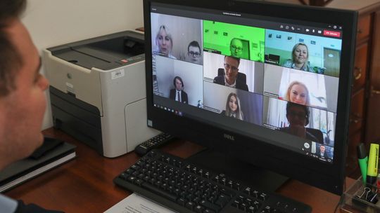 Młodzi w Pałacu. Wideokonferencja doradcy Prezydenta RP z Młodzieżowymi Radnymi Miasta