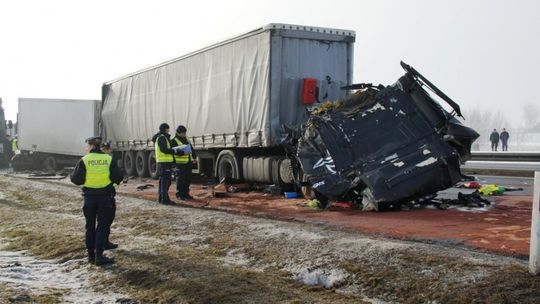 Mniej wypadków i mniej rannych. Przypominamy "Jak kocha to poczeka"