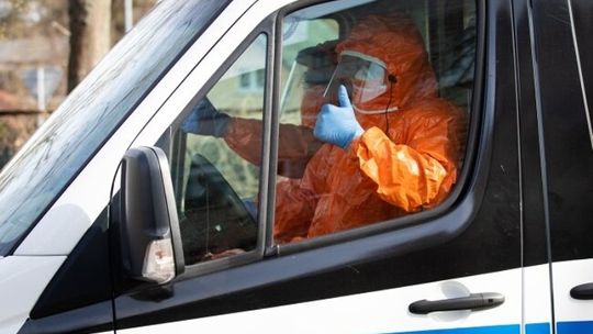 Mobilne zespoły diagnostyczne na ulicach Tomaszowa