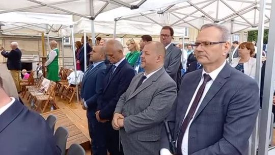 Modlitwa na koszt podatnika. Węgrzynowski u Rydzyka