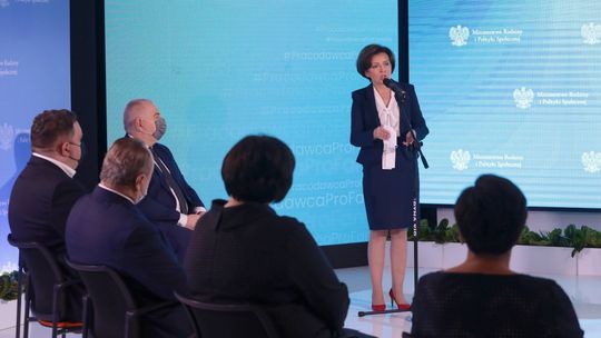 MRiPS: trzy czwarte rodziców przyznaje, że pracodawca stworzył im warunki do łączenia pracy z życiem rodzinnym