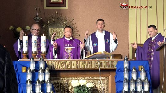 Msza w intencji zmarłych pracowników oświaty