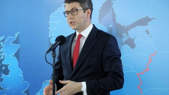 Müller: jest ryzyko, że obostrzenia epidemiczne będą dalej idące