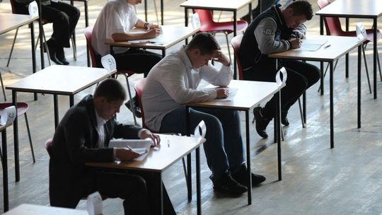 Na maturze egzaminy na poziomie rozszerzonym z polskiego i z języków mniejszości narodowych