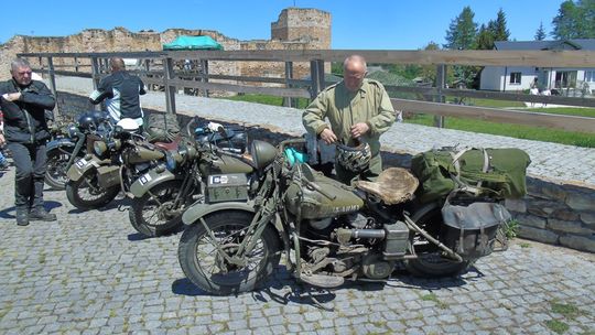 Na wojskowo w Inowłodzu 