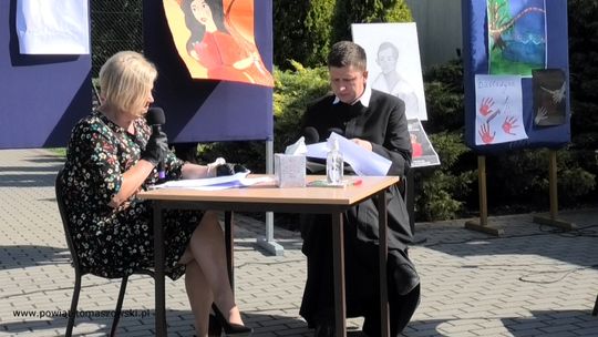 Narodowe Czytanie w II Liceum