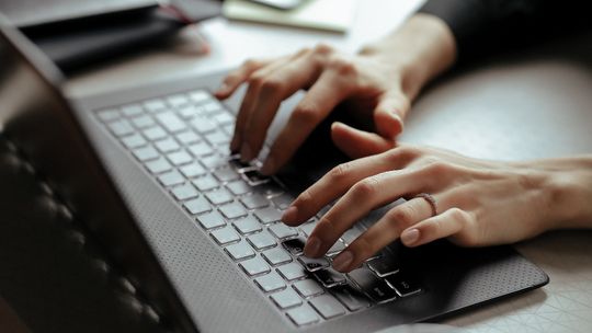 NASK ostrzega przed kampanią szkodliwego oprogramowania wykorzystująca wizerunek portalu pacjent.gov.pl
