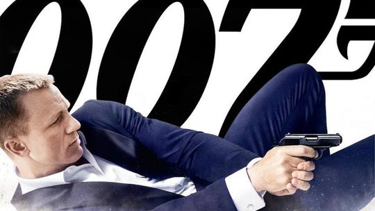 Nazywa się Bond, James Bond