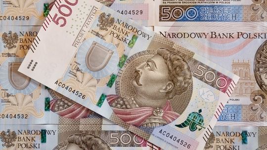 NBP: 7 proc. badanych Polaków miało w ręku banknot 500 zł
