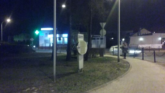 Nie ma kosza, dużo czyściej. Podziękowania.