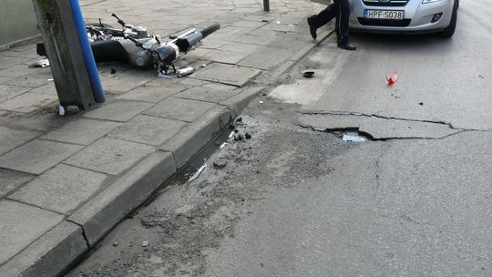 Nie ustąpił pierwszeństwa: motocyklista w szpitalu