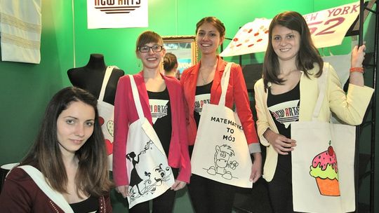 Nie wszyscy mają wakacje - w miniprzedsiębiorstwie NEW ARTS z II LO praca wre