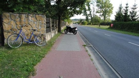 Nie zapanowała nad motocyklem