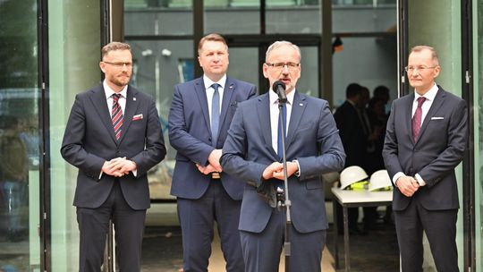 Niedzielski o rekomendacjach dot. cmentarzy 1 listopada: to nie będzie nagła decyzja