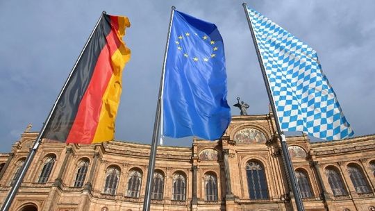 Niemiecka zupka. Bawarska partia CSU usiłuje zbić wyborczy kapitał na podsycaniu wrogości do imigrantów