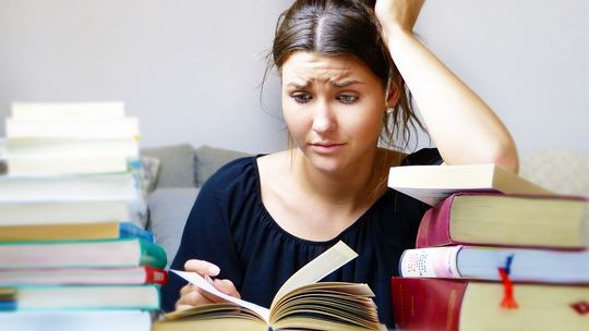 Nietanie studiowanie. Nawet 1251 zł za miejsce w akademiku, drugie tyle za kawalerkę bez rachunków