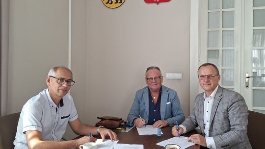 Nowa droga w Swolszewicach Małych – podpisano umowę na realizację inwestycji