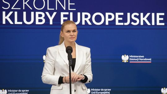 Nowacka: zachęcamy szkoły do organizowania Szkolnych Klubów Europejskich