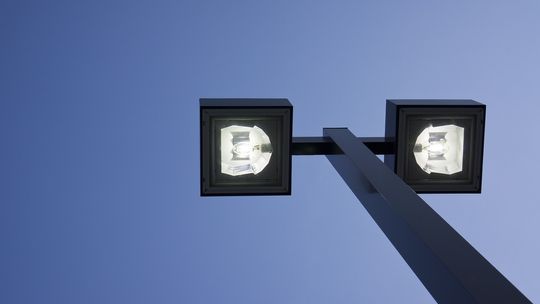 Nowe oświetlenie miasta coraz bliżej. Zmianę docenimy wszyscy