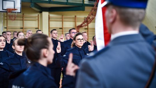Nowi policjanci i policjantki trafią też do Tomaszowa
