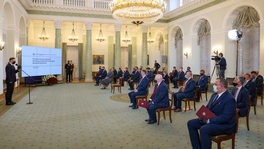 O pomocy społecznej i skutkach suszy. Prezydenci u Prezydenta 
