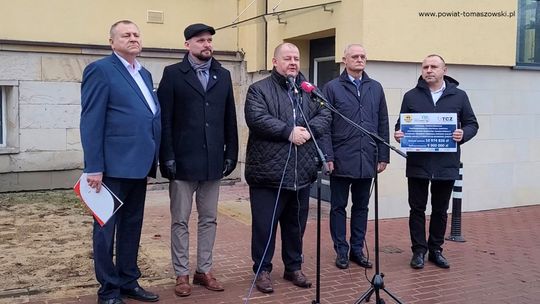 Od 7 mln zysku do wielkiej straty. Co wydarzyło się w Tomaszowskim Centrum Zdrowia?