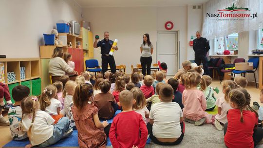 Odblask, pierwsza pomoc i jedna właściwa decyzja. „Mobilni i Bezpieczni” uczą tomaszowskie dzieci bezpieczeństwa
