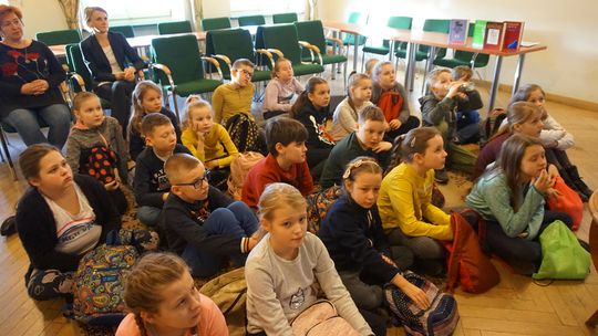 Odwiedzili w ferie bibliotekę…